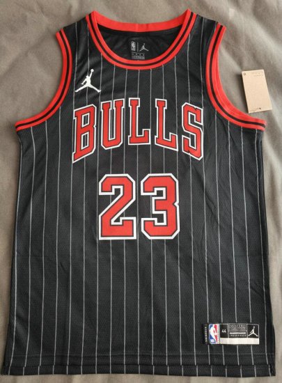 NBA 23 Jordan Bulls Maillot noir avec stripe AJ logo